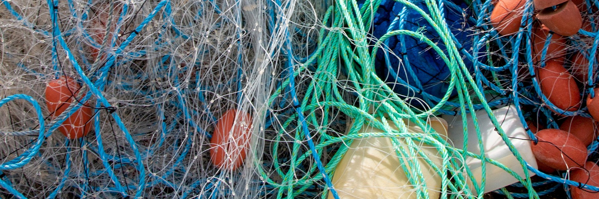 Viet Nam and the Philippines advance efforts to tackle marine plastic litter